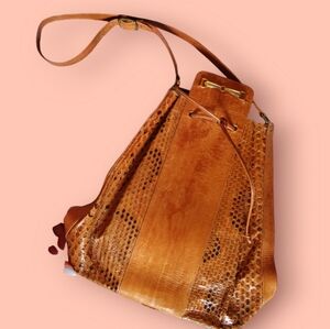 Vintage tan handbag